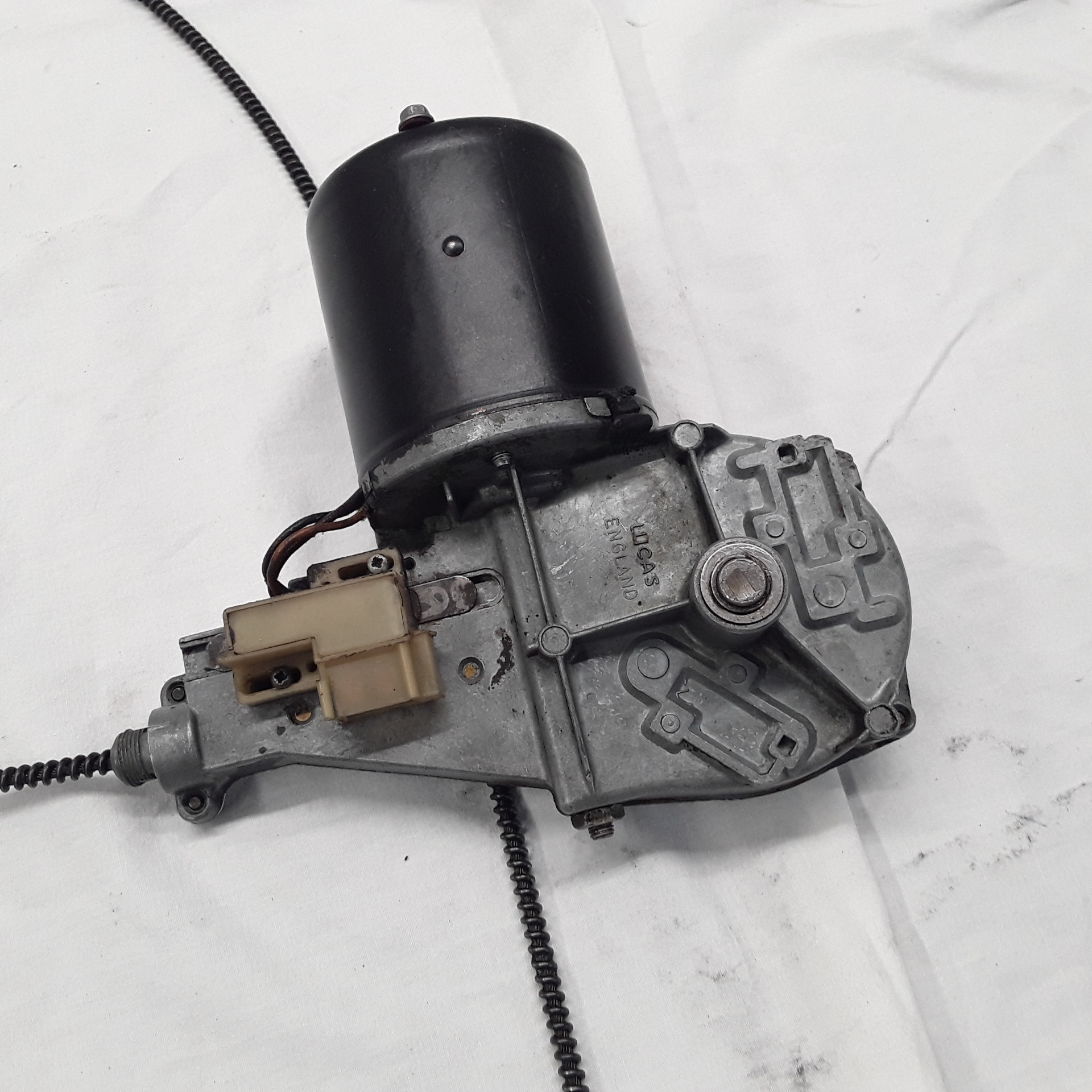 windscreen wiper motor Triumph stag (ruitenwissermotor) Topgear